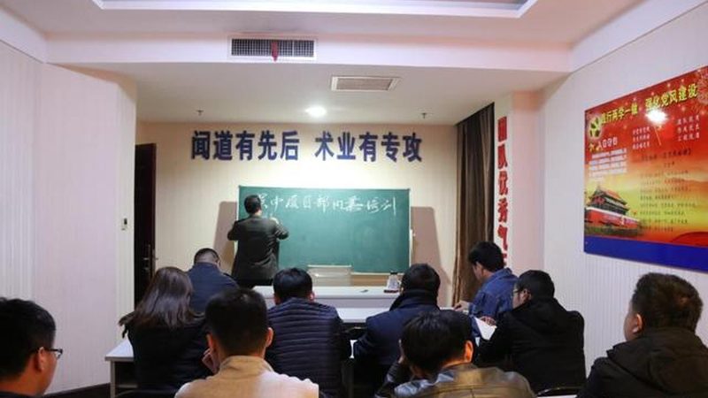 成人高考加分材料主要包括以下几类：